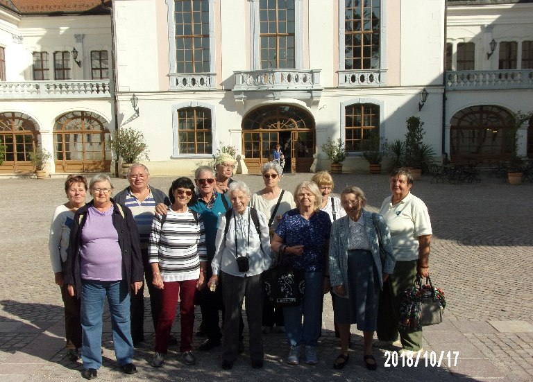 Az Egyes�let l�togat�i
